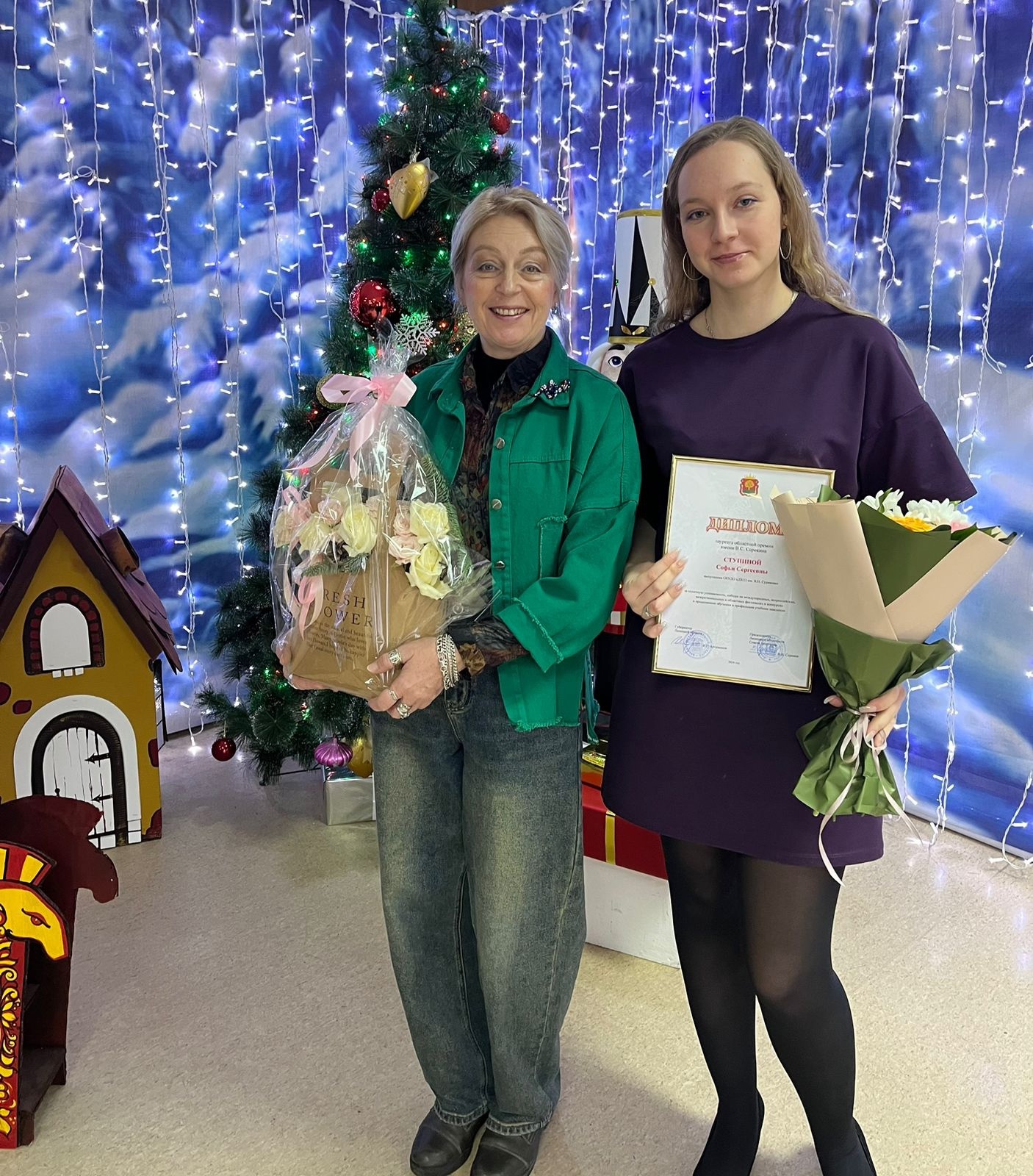 Награждение выпускницы школы премией им.В.С.Сорокина