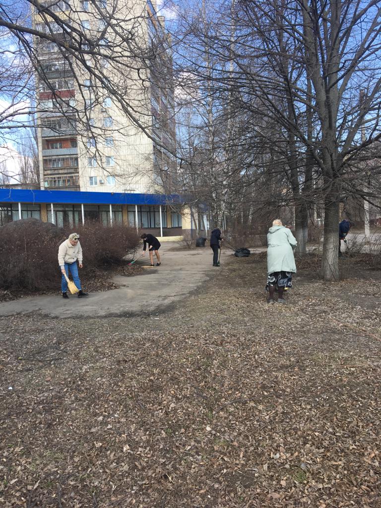 В ДХШ №2 им. В.И. Сурикова продолжаются субботники