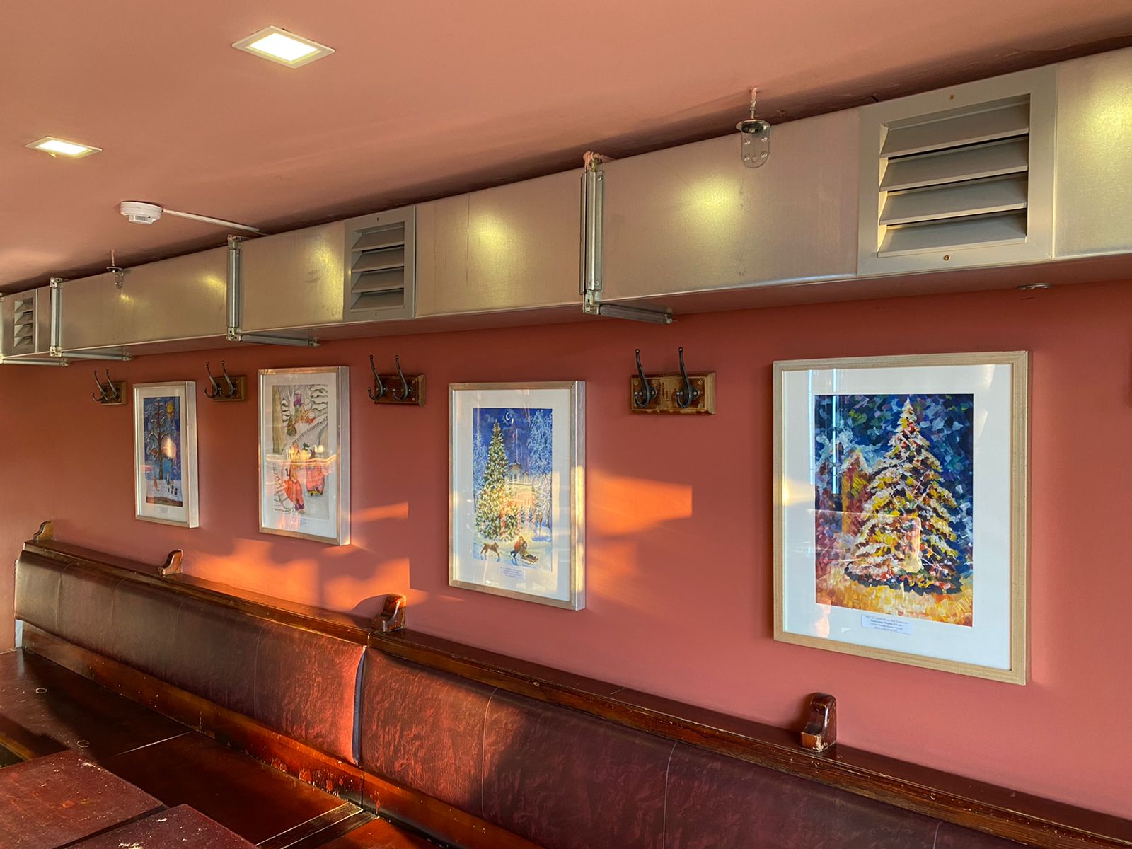 НАША ВЫСТАВКА В КАФЕ ШОКОЛАД. Скоро Новый год!!!!