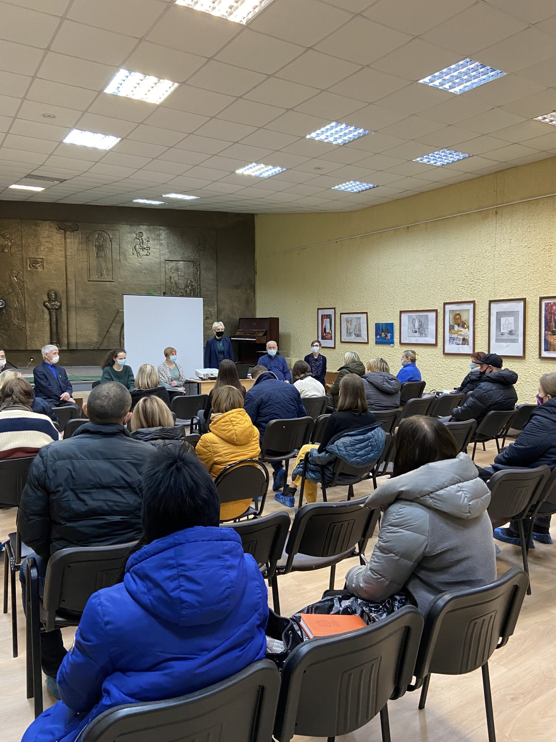 Родительское собрание по профориентации прошло в ДХШ №2 им. В.И. Сурикова