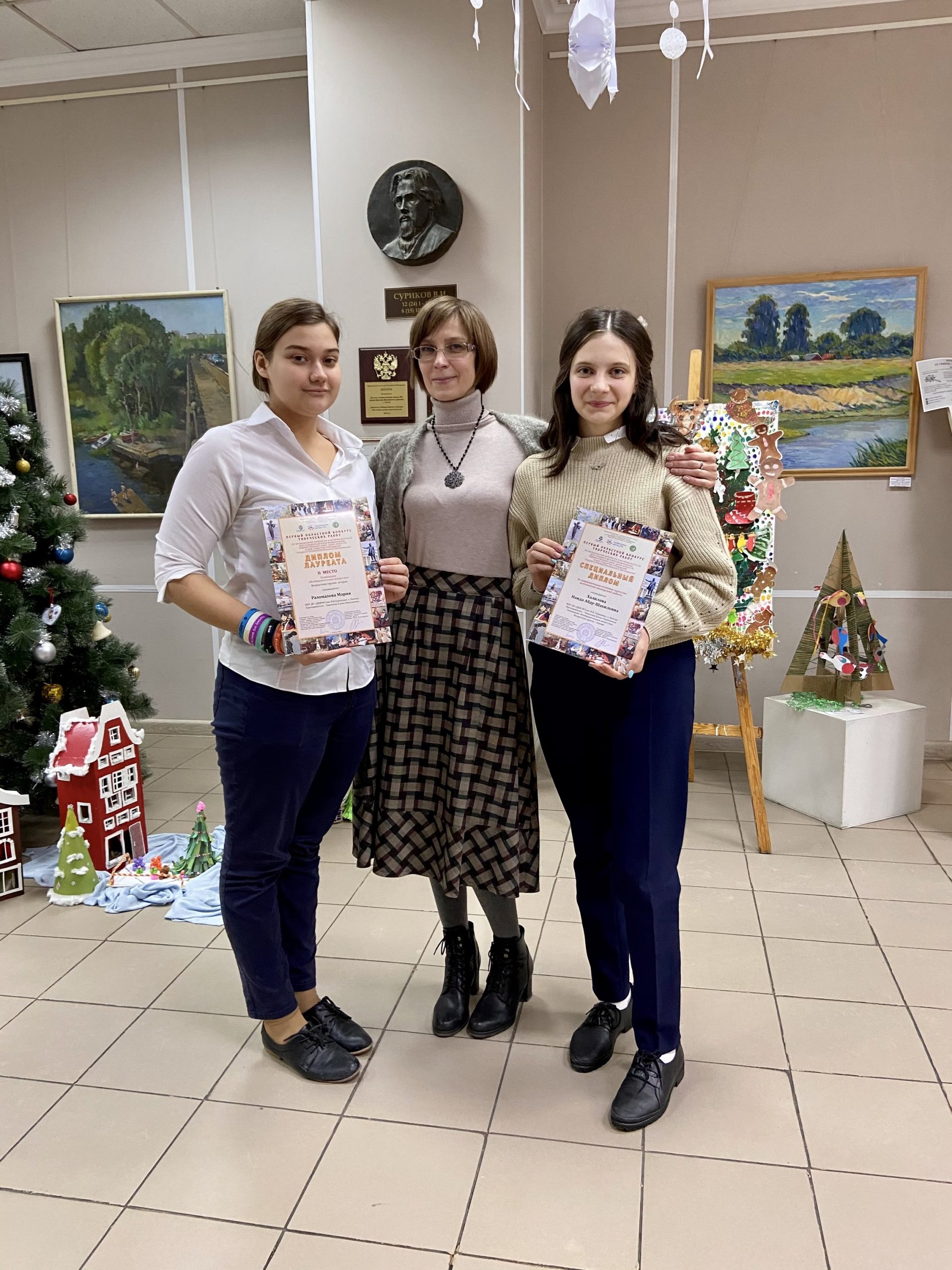 Учащиеся ДХШ №2 им. В.И. Сурикова заняли призовые места в Областном конкурсе творческих работ по истории искусств.