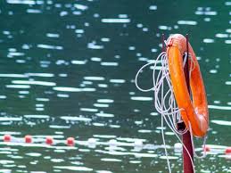 ВНИМАНИЕ! Лето - пора купаний и отдыха. Размещаем Правила безопасного поведения на воде.