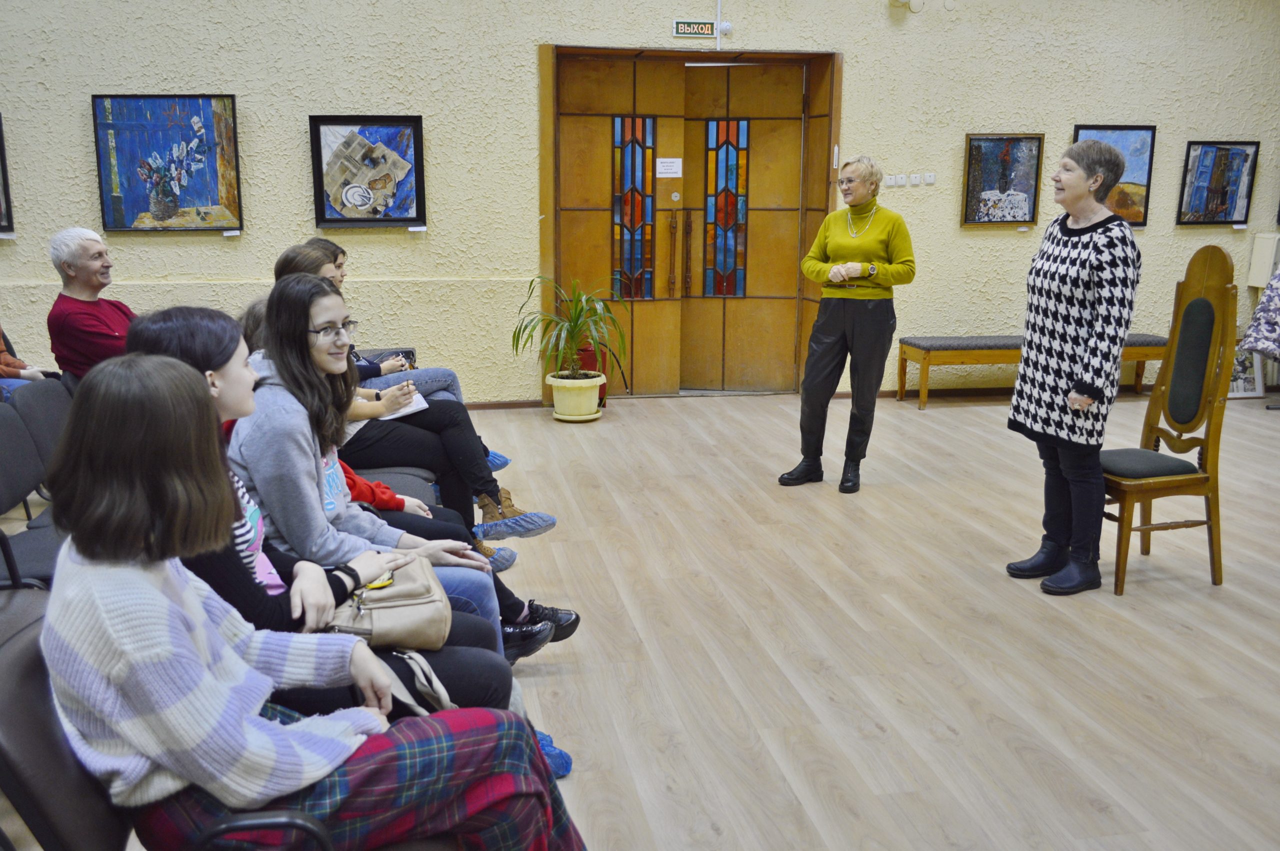 Встреча с искусствоведом Татьяной Нечаевой прошла в ДХШ №2 им. В.И. Сурикова