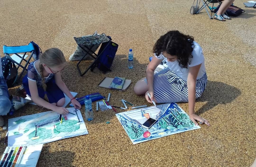 Учащиеся и преподаватели ДХШ №2 им. В.И. Сурикова приняли участие в городском шоу 