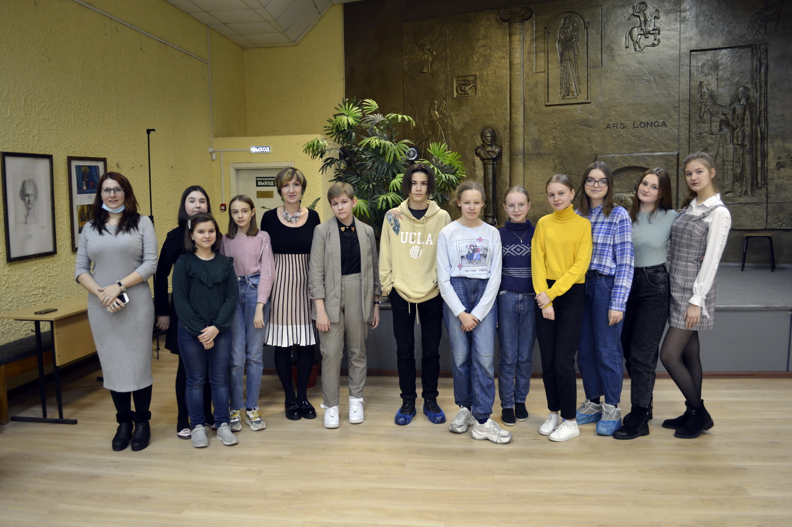 Выставка работ учащихся открылась в Департаменте культуры и туризма администрации г. Липецка