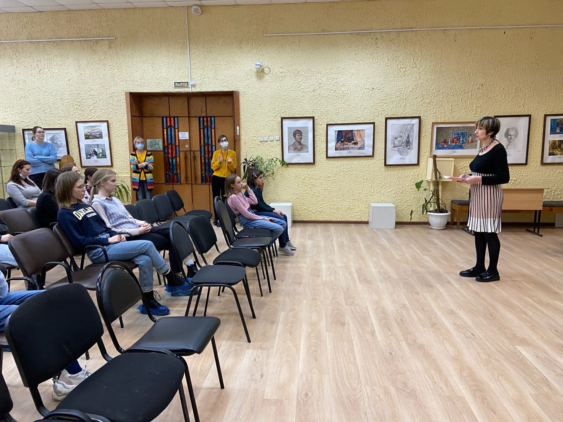 Выставка учеников, прошедших обучение в 