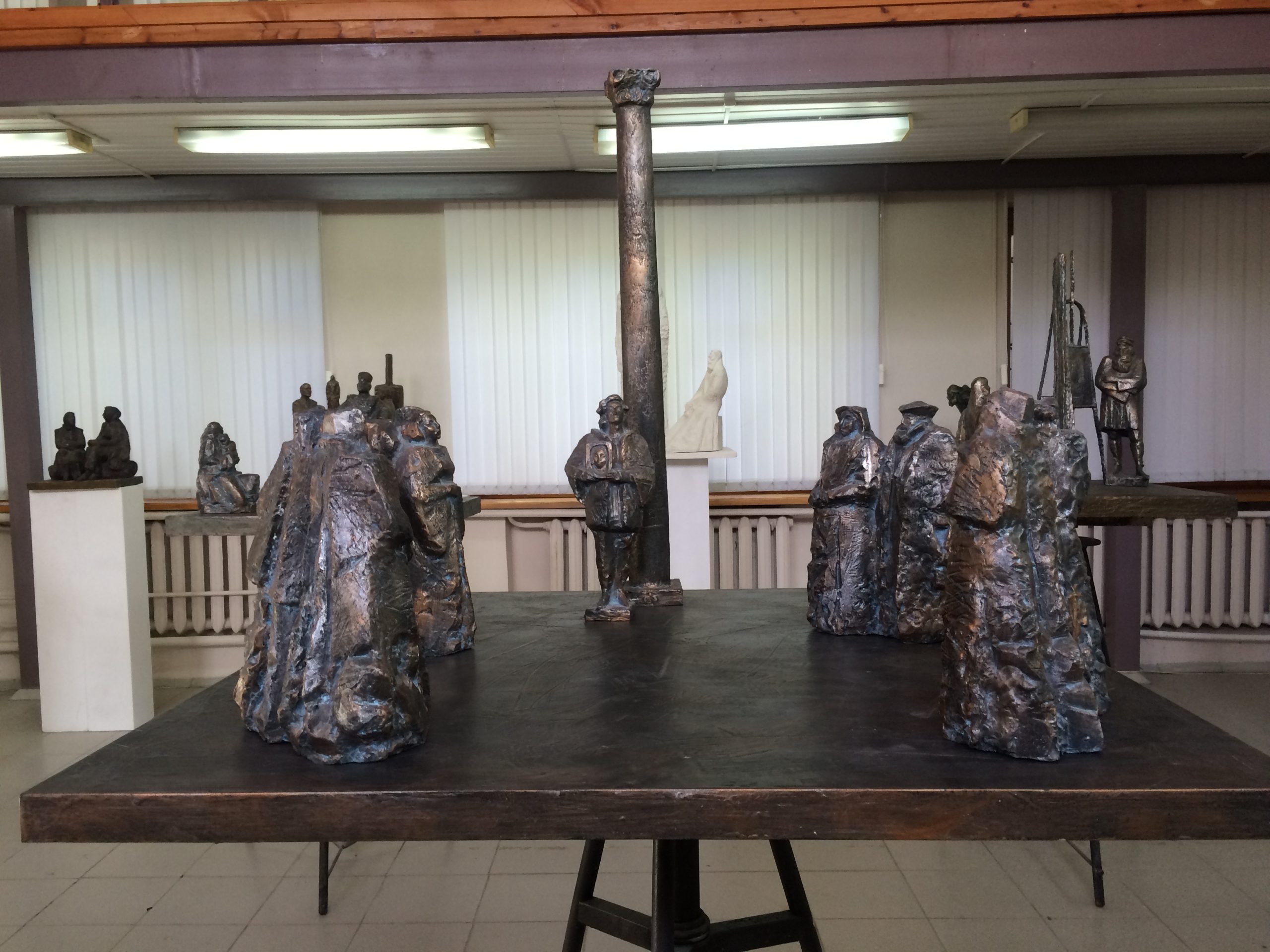 22 ноября в ДХШ №2 им. В.И. Сурикова состоится открытие выставки произведений графики и скульптуры «Объём и плоскость»